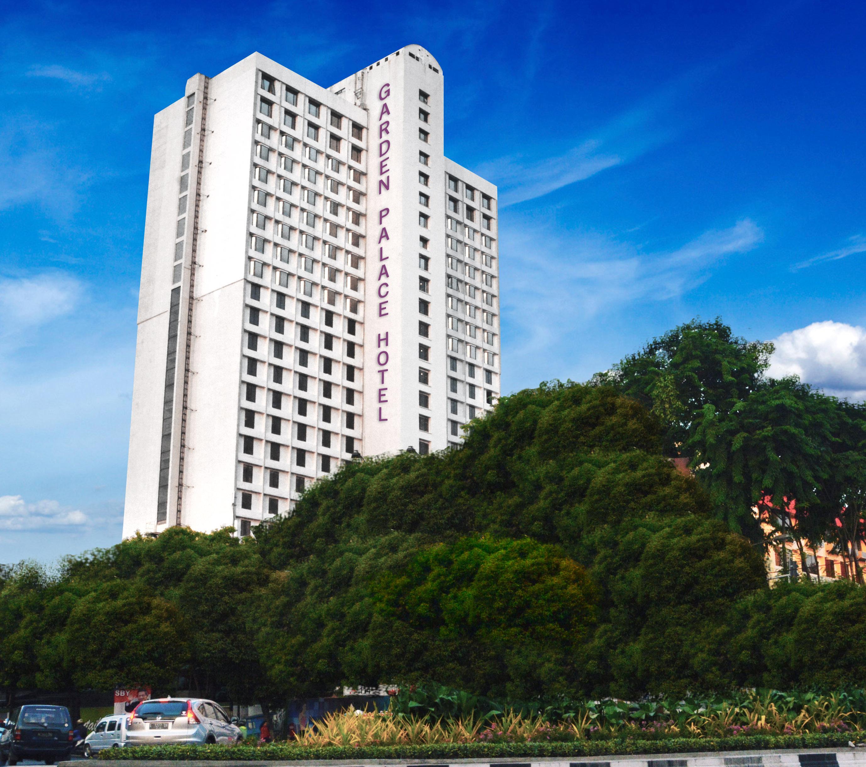 Garden Palace Hotel Surabaya Exterior foto